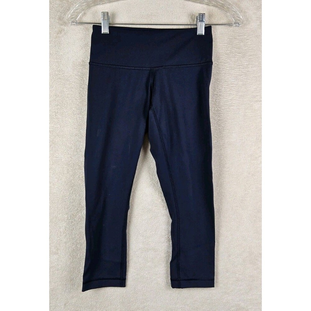 Lululemon Women’s Cropped Athletic Leggings Size 2